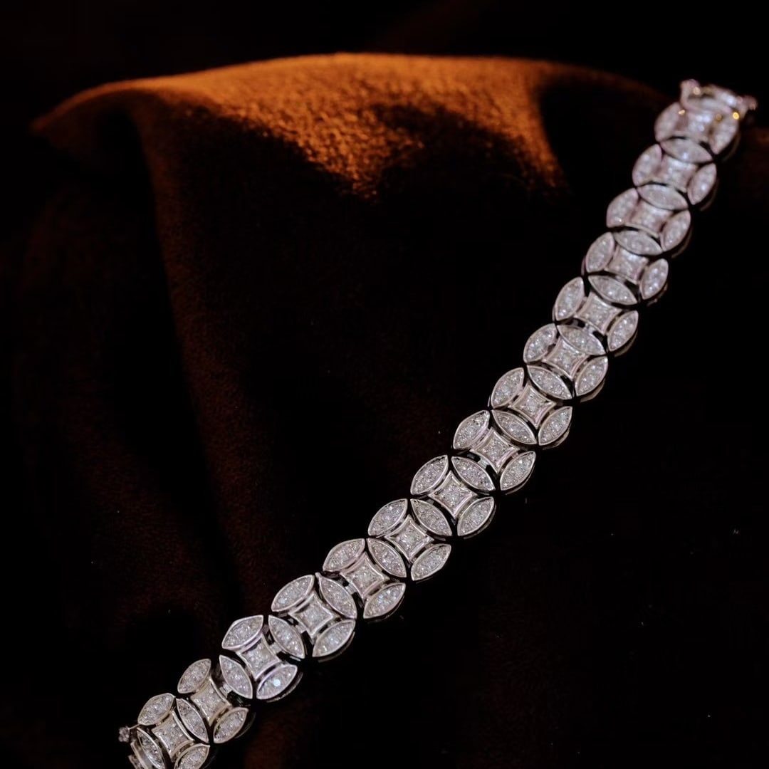 14k Gold 1.8 Ct Natural H Diamond Bracelet: Ref:230980394 // gold content:14k gold // main gemstone:diamond // shape:round // carat weight:1. 8ct // clarity grade:vs-si // color:h // treatment:natural // cut grade:g // Condition: New Low