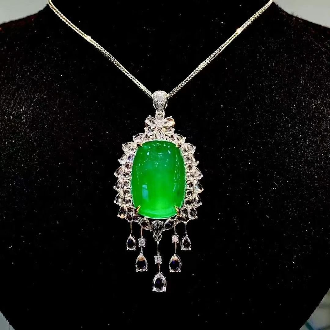 14k Gold 13.1 Ct Vivid Green Natural Emerald & Diamond & Sapphire Pendant( Without Chain ): Ref:230980405 // gold content:14k gold // main gemstone:emerald // shape:cushion // carat weight:13. 1ct // color:vivid green // treatment:natural // // adjacent gemstone 2 : diamond // shape:round //