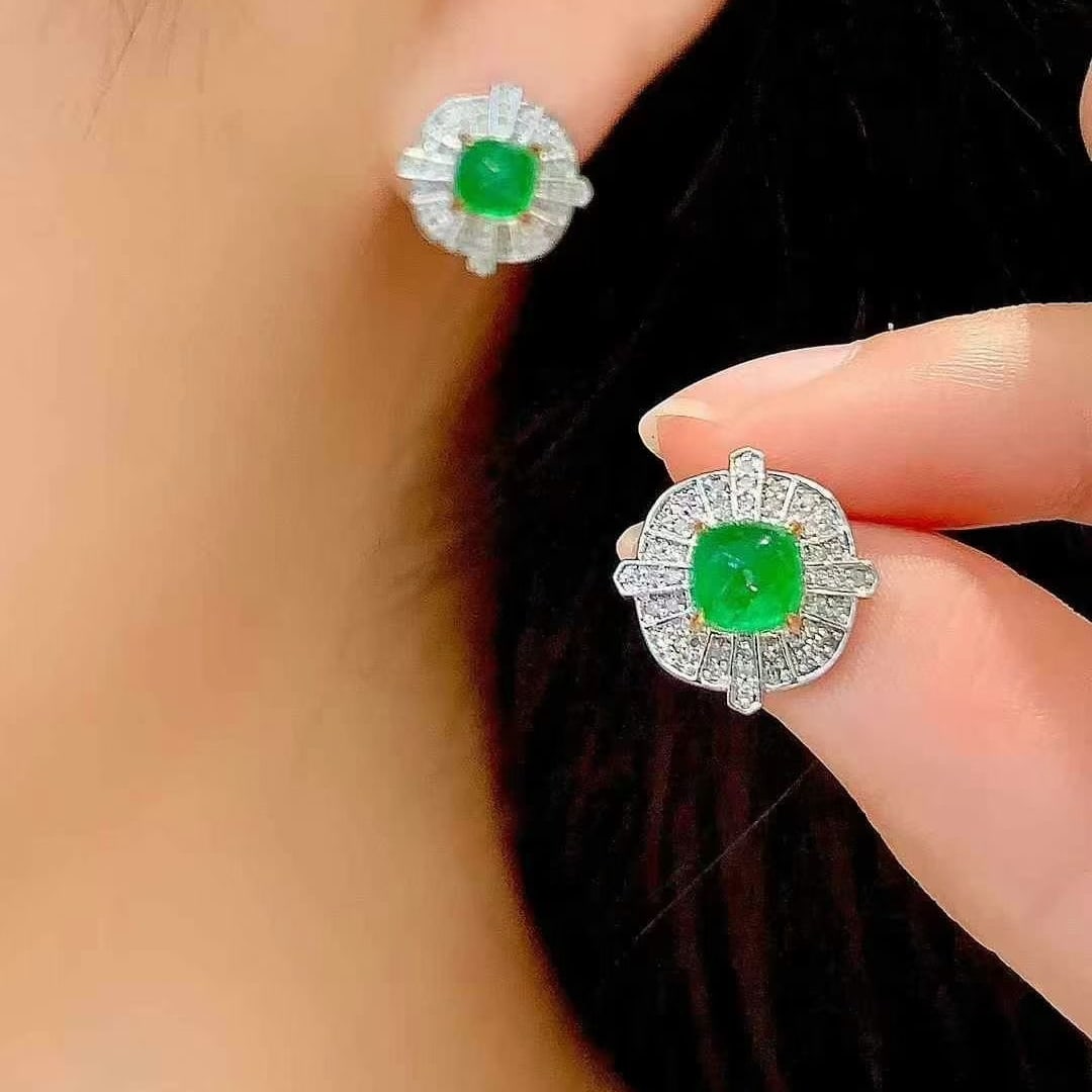 14k Gold 2.01 Ct Vivid Green Natural Emerald & Diamond Earrings - 4