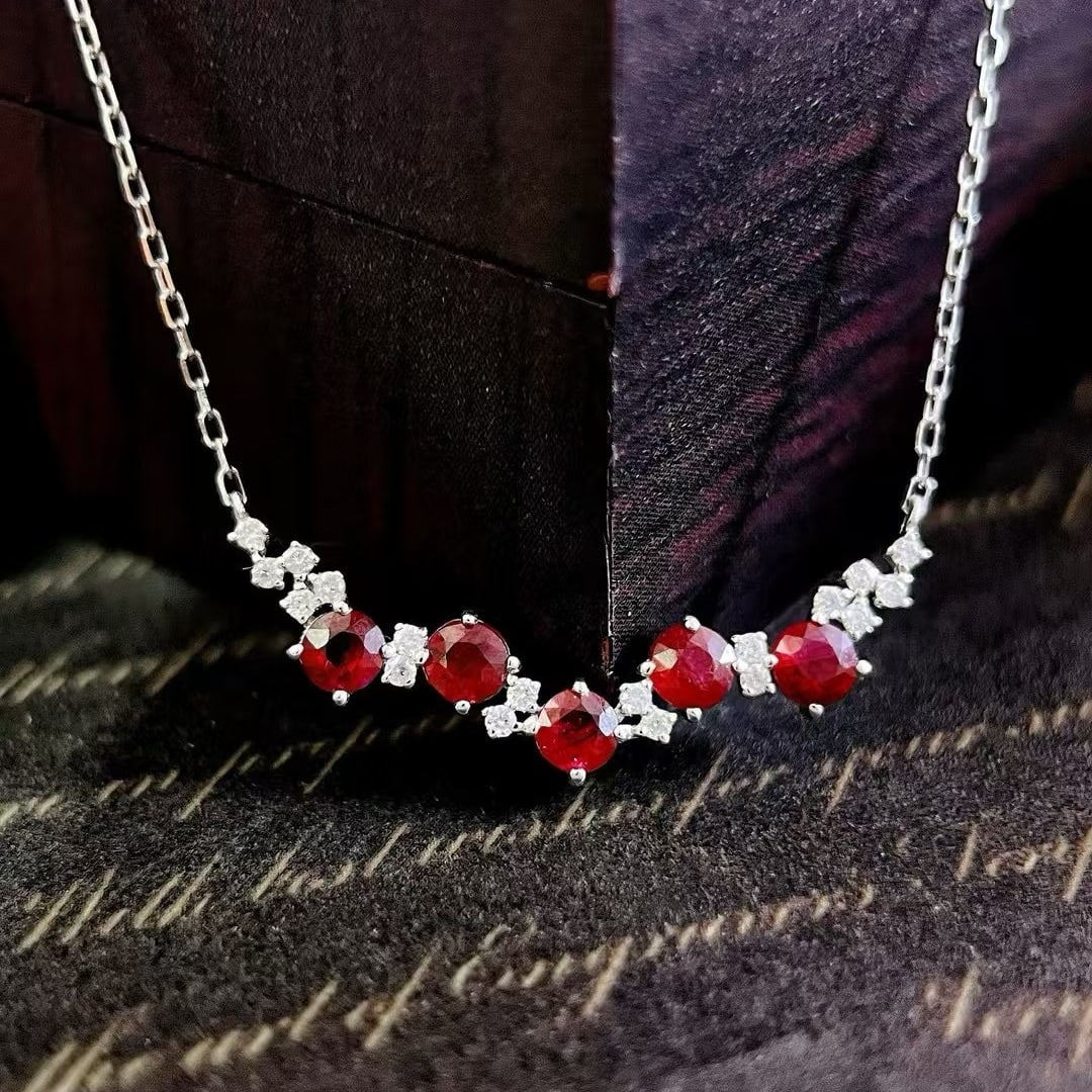 14k Gold 0.75 Ct Natural Ruby & Diamond Necklace: Ref:230980412 // gold content:14k gold // main gemstone:ruby // shape:round // carat weight:0. 75ct // color:red // treatment:natural // cut grade:g // // adjacent gemstone 2 : diamond // shape:round