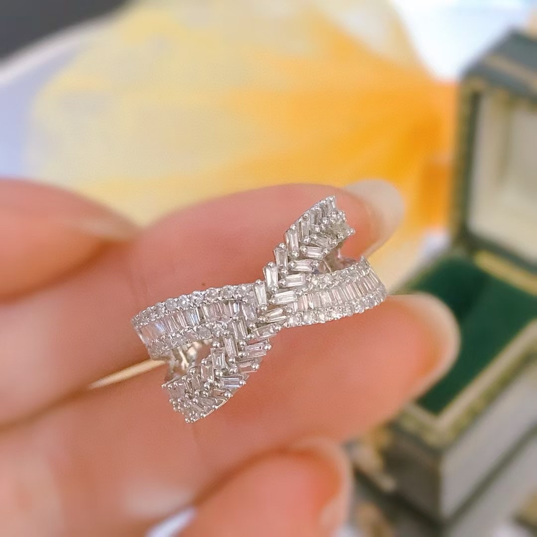14k Gold 0.75 Ct Natural H Diamond Ring: Ref:230980421 // gold content:14k gold // ring size:7. 25us // // main gemstone:diamond // shape:multiply // carat weight:0. 75ct // clarity grade:vs-si // color:h // treatment:natural // Low