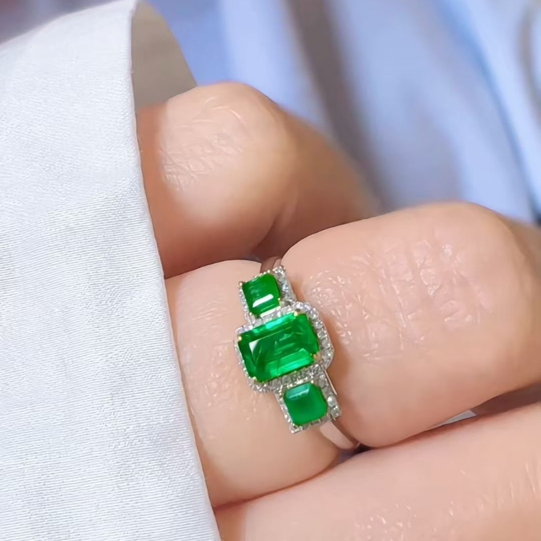 14k Gold 1 Ct Vivid Green Natural Emerald & Diamond Ring - 3