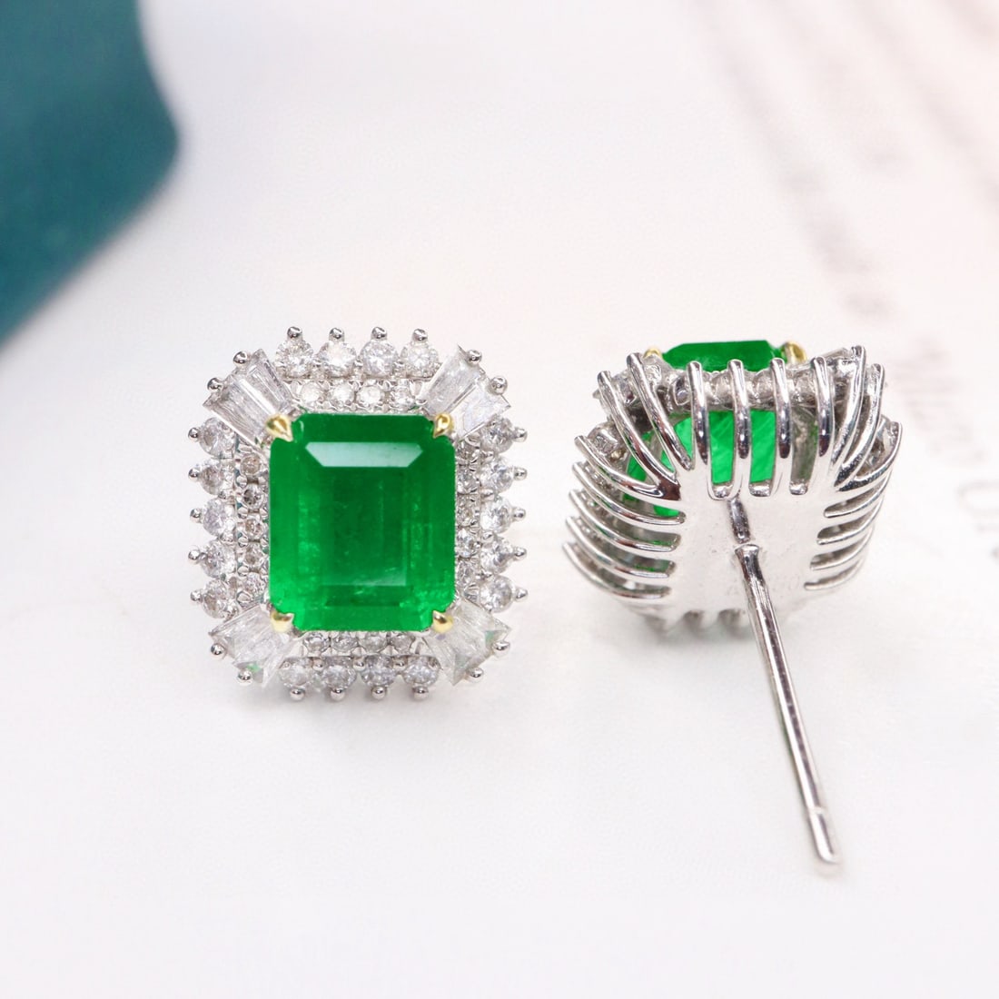 14k Gold 2.92 Ctw Vivid Green Natural Emerald & Diamond Earrings - 2
