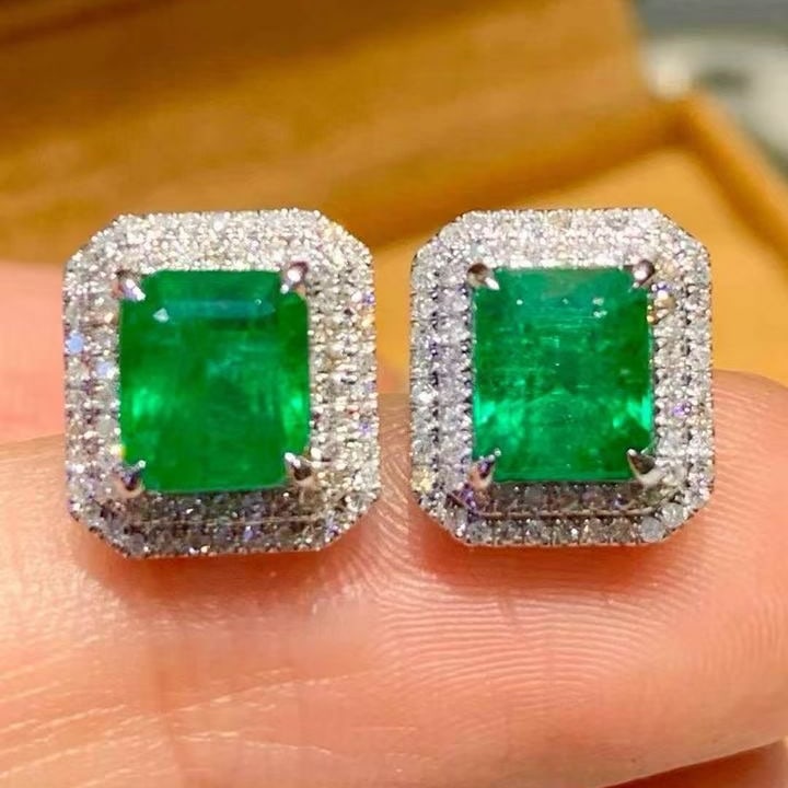 14k Gold 2.8 Ct Natural Emerald & Diamond Earrings - 4