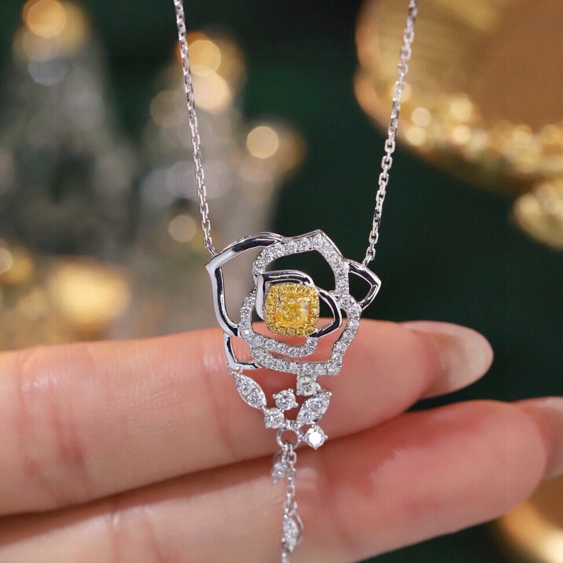 14k Gold 1.00 Ctw Natural Yellow Diamond & Diamond Necklace: Ref:231147047 // gold content:14k gold // main gemstone:yellow diamond // shape:cushion // carat weight:0. 35ct // color:yellow // treatment:natural // // adjacent gemstone 2 : diamond // shape:round