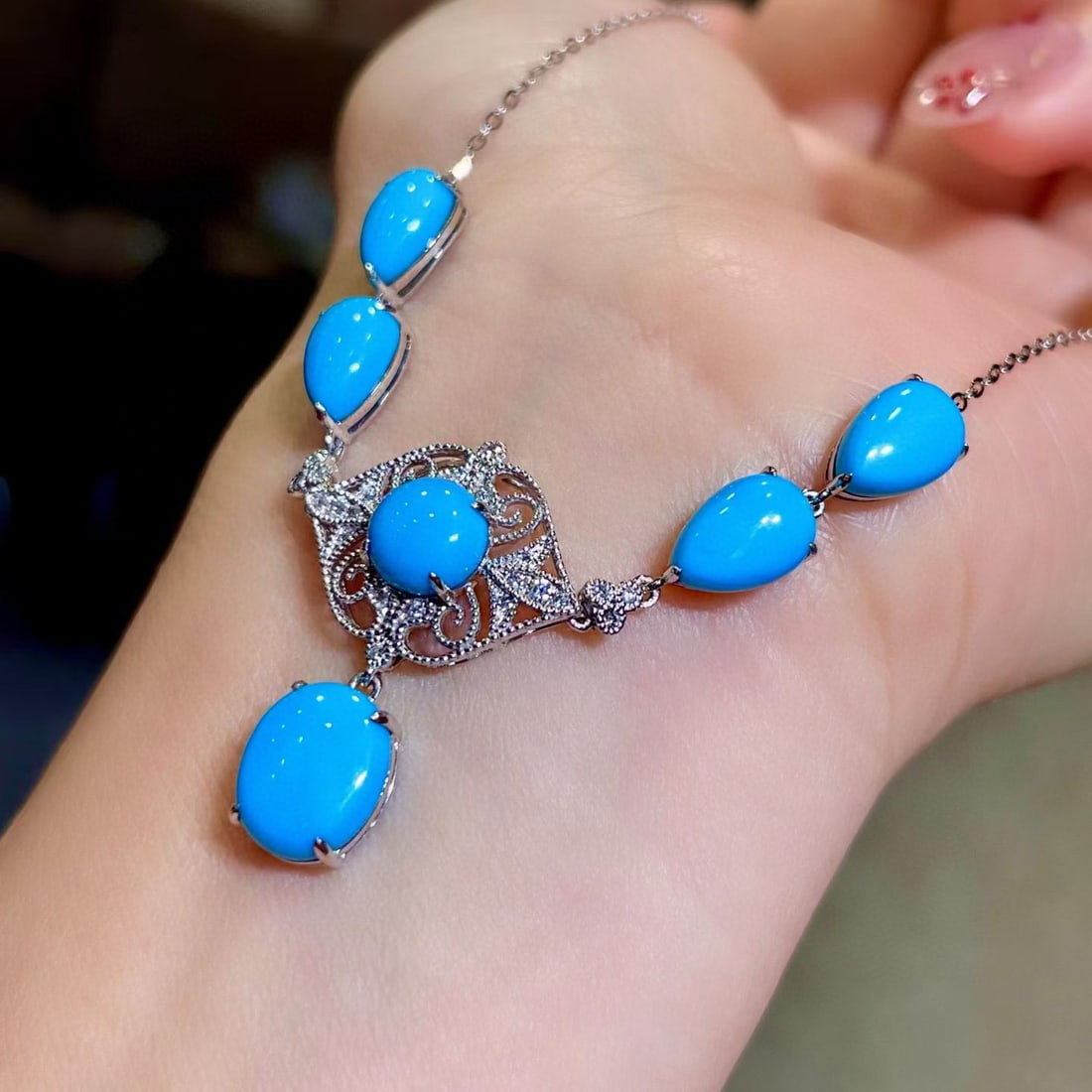 14k Gold 8.87 Ctw Natural Blue Turquoise & Diamond Necklace - 4