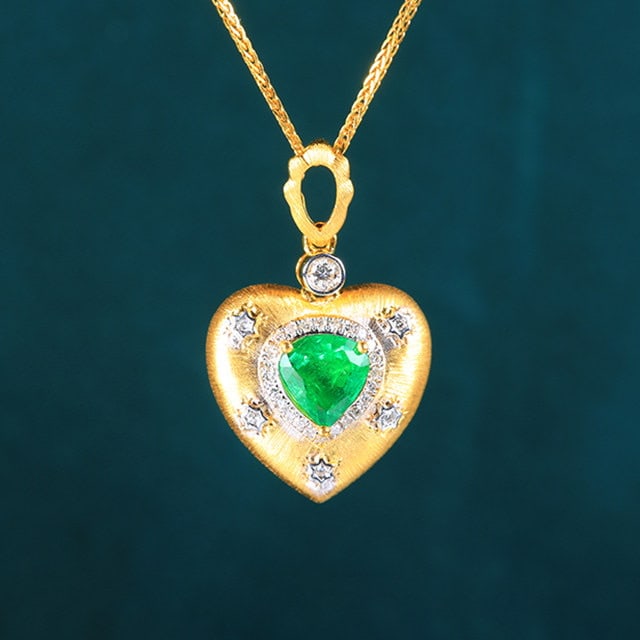 14k Gold 0.76 Ctw Natural Emerald & Diamond Pendant( Without Chain ): Ref:231147130 // gold content:14k gold // main gemstone:emerald // shape:pear // carat weight:0. 65ct // color:green // treatment:natural // // adjacent gemstone 2 : diamond // number of stones:30 //