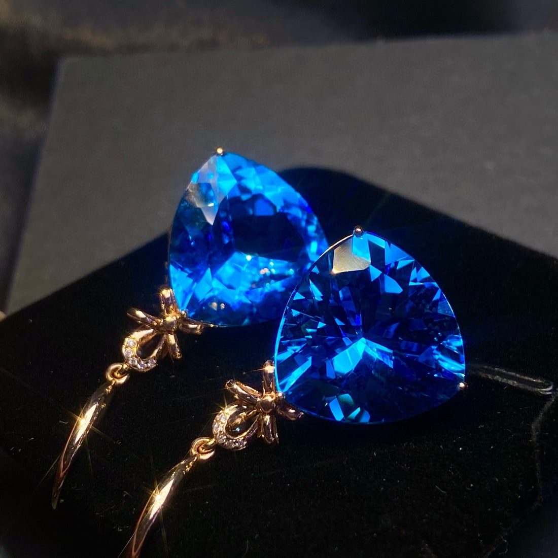 14k Gold 34.9 Ct Natural Topaz & Diamond Earrings - 3