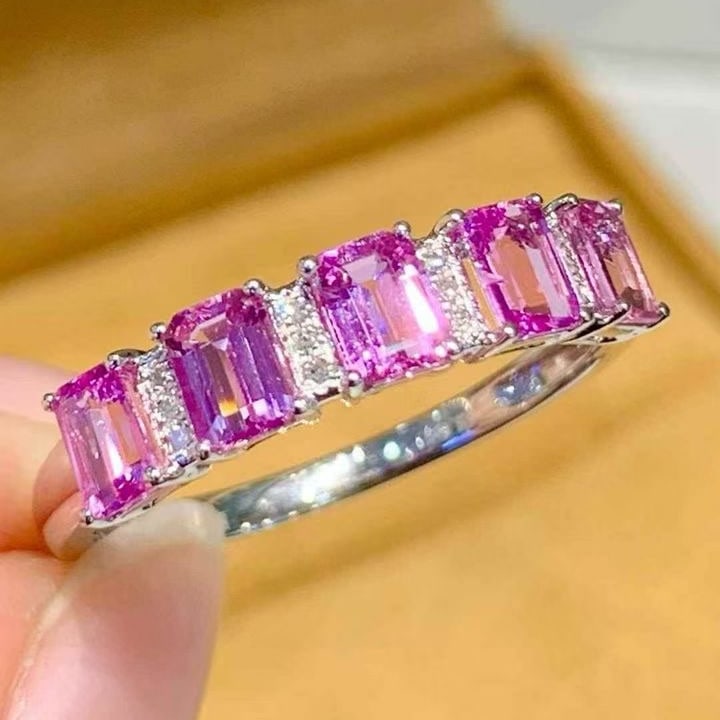 14k Gold 1.6 Ct Natural Padparadscha Sapphire & Diamond Ring: Ref:231147175 // gold content:14k gold // ring size:7. 25us // // main gemstone:padparadscha sapphire // shape:octagonal // carat weight:1. 6ct // color:orangish pink // treatment:natural // //
