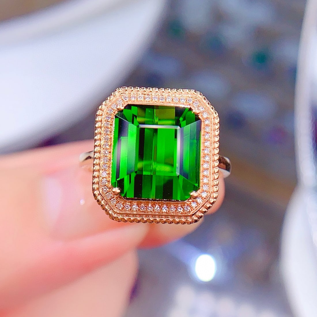 14k Gold 7.5 Ct Natural Tourmaline & Diamond Ring: Ref:231147208 // gold content:14k gold // ring size:7. 25us // // main gemstone:tourmaline // shape:octagonal // carat weight:7. 5ct // color:green // treatment:natural // // adjacent gemstone 2 :