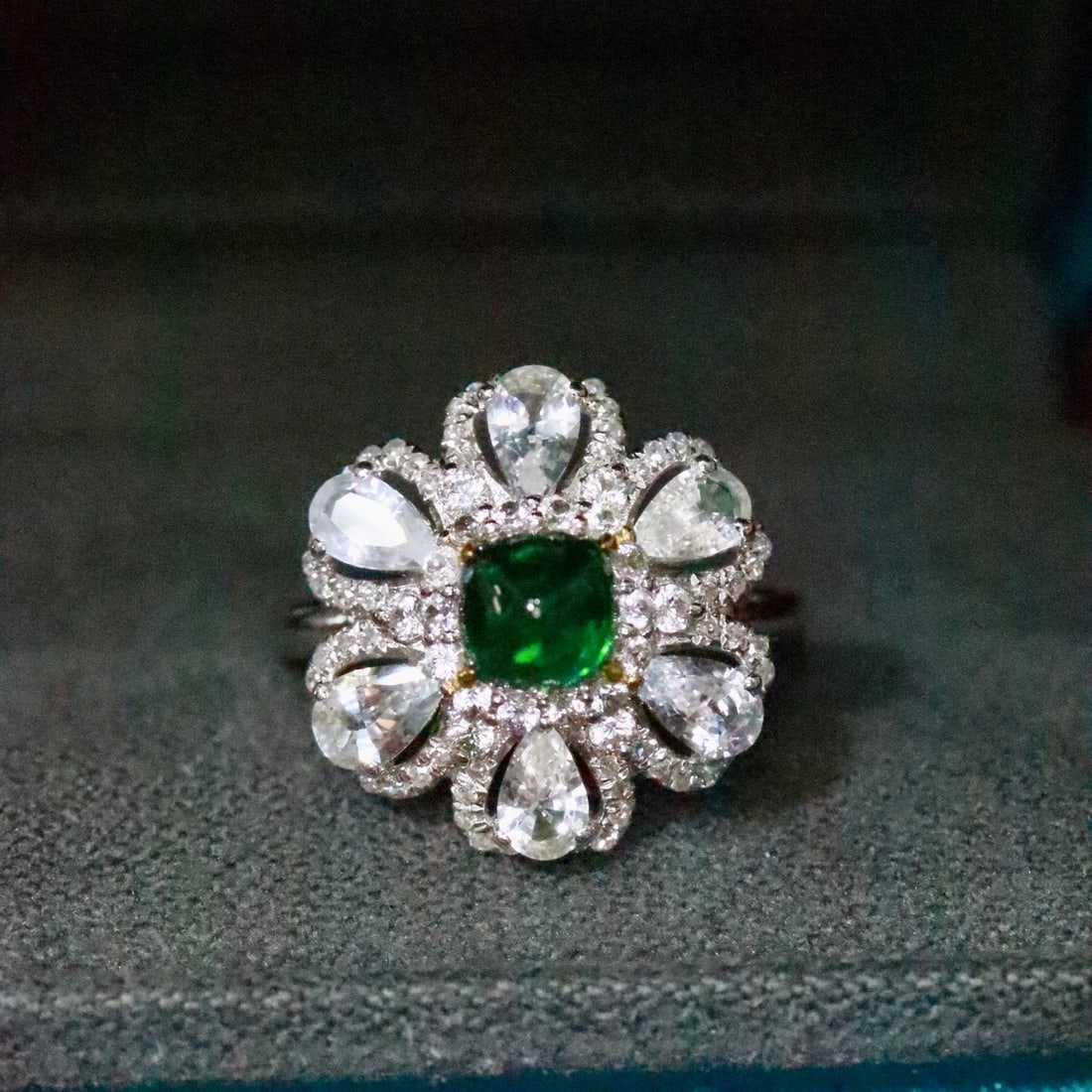 14k Gold 1.12 Ctw Vivid Green Natural Tsavorite & Diamond Ring: Ref:231148073 // gold content:14k gold // ring size:7. 25us // // main gemstone:tsavorite // shape:sugar-loaf // carat weight:0. 94ct // color:vivid green // treatment:natural // // adjacent gemstone 