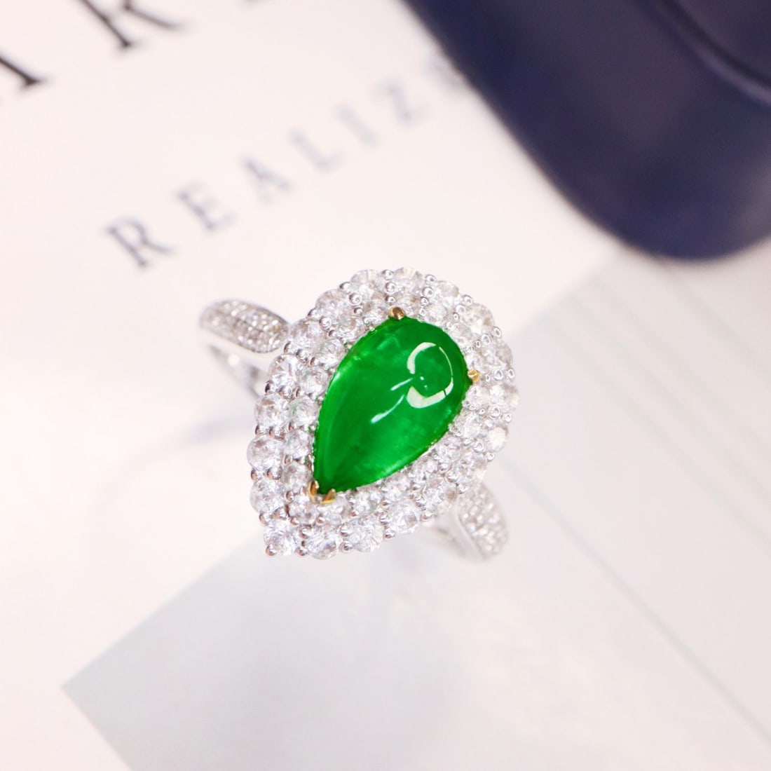 14k Gold 1.39 Ct Vivid Green Natural Emerald & Diamond Ring: Ref:231148097 // gold content:14k gold // ring size:7. 25us // // main gemstone:emerald // shape:pear // carat weight:1. 39ct // color:vivid green // treatment:natural // // adjacent gemstone 2 :