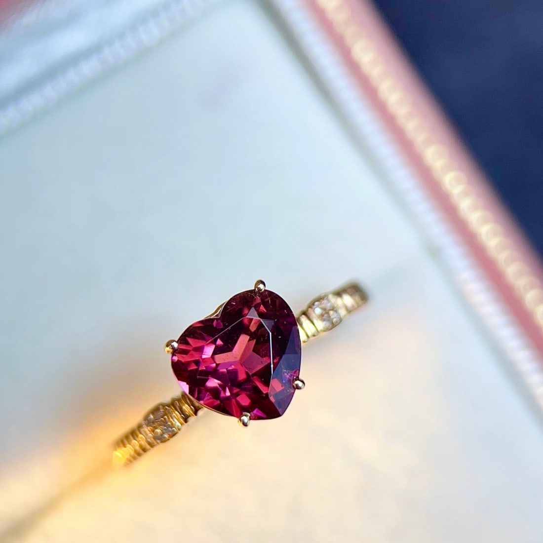 14k Gold 1.57 Ctw Natural Tourmaline & Diamond Ring: Ref:231148129 // gold content:14k gold // ring size:7. 25us // // main gemstone:tourmaline // shape:heart // carat weight:1. 55ct // color:red // treatment:natural // // adjacent gemstone 2 : diamond
