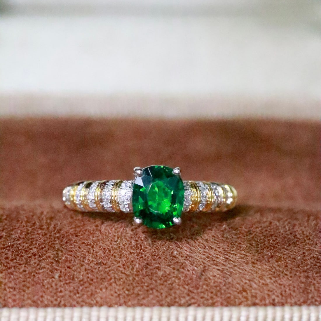 14k Gold 0.85 Ctw Natural Tsavorite & Diamond Ring: Ref:231148193 // gold content:14k gold // ring size:7. 25us // // main gemstone:tsavorite // shape:oval // carat weight:0. 70ct // color:green // treatment:natural // // adjacent gemstone 2 : diamond