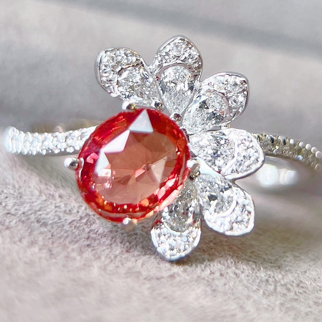 14k Gold 1.42 Ctw Natural Padparadscha Sapphire & Diamond Ring - 3