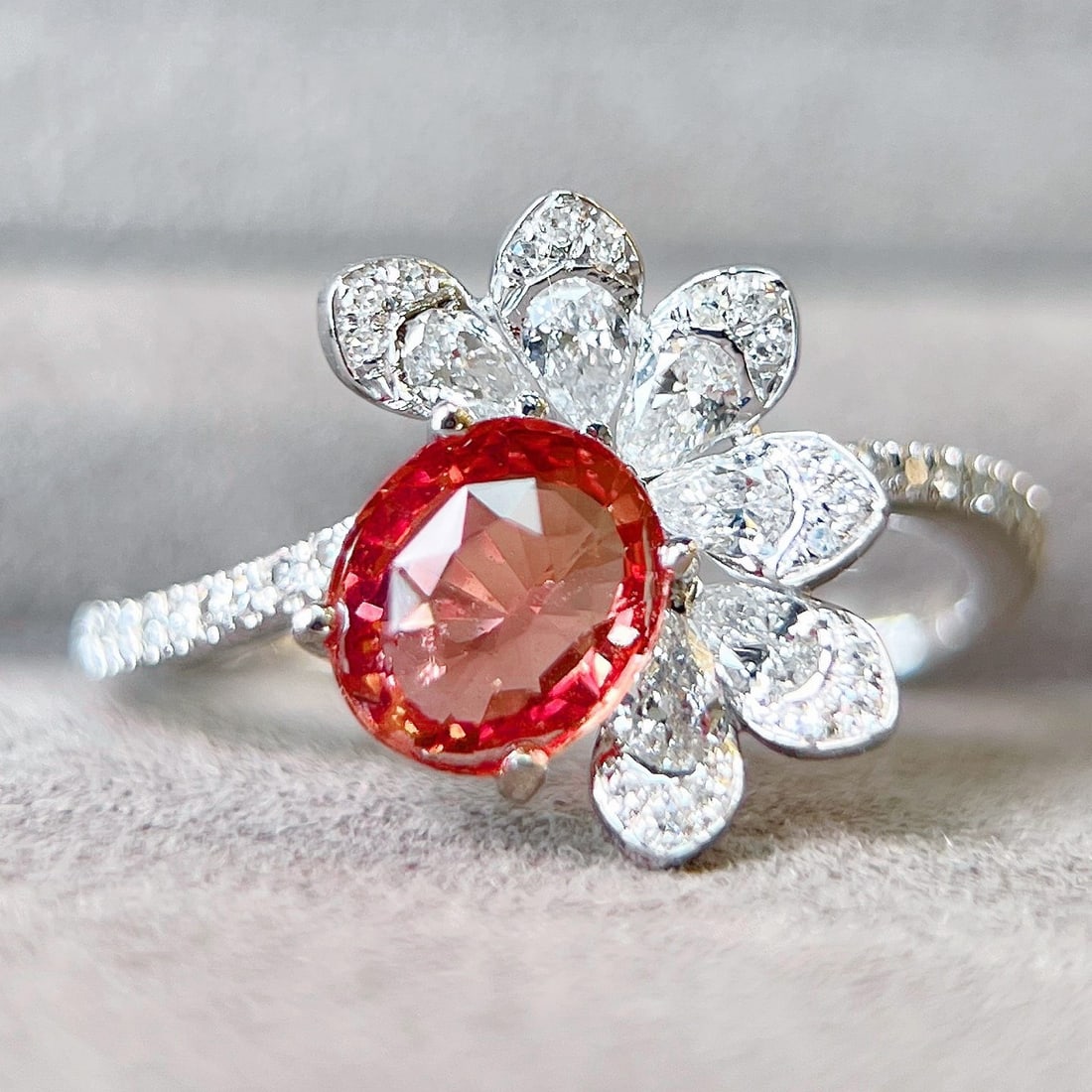 14k Gold 1.42 Ctw Natural Padparadscha Sapphire & Diamond Ring - 4