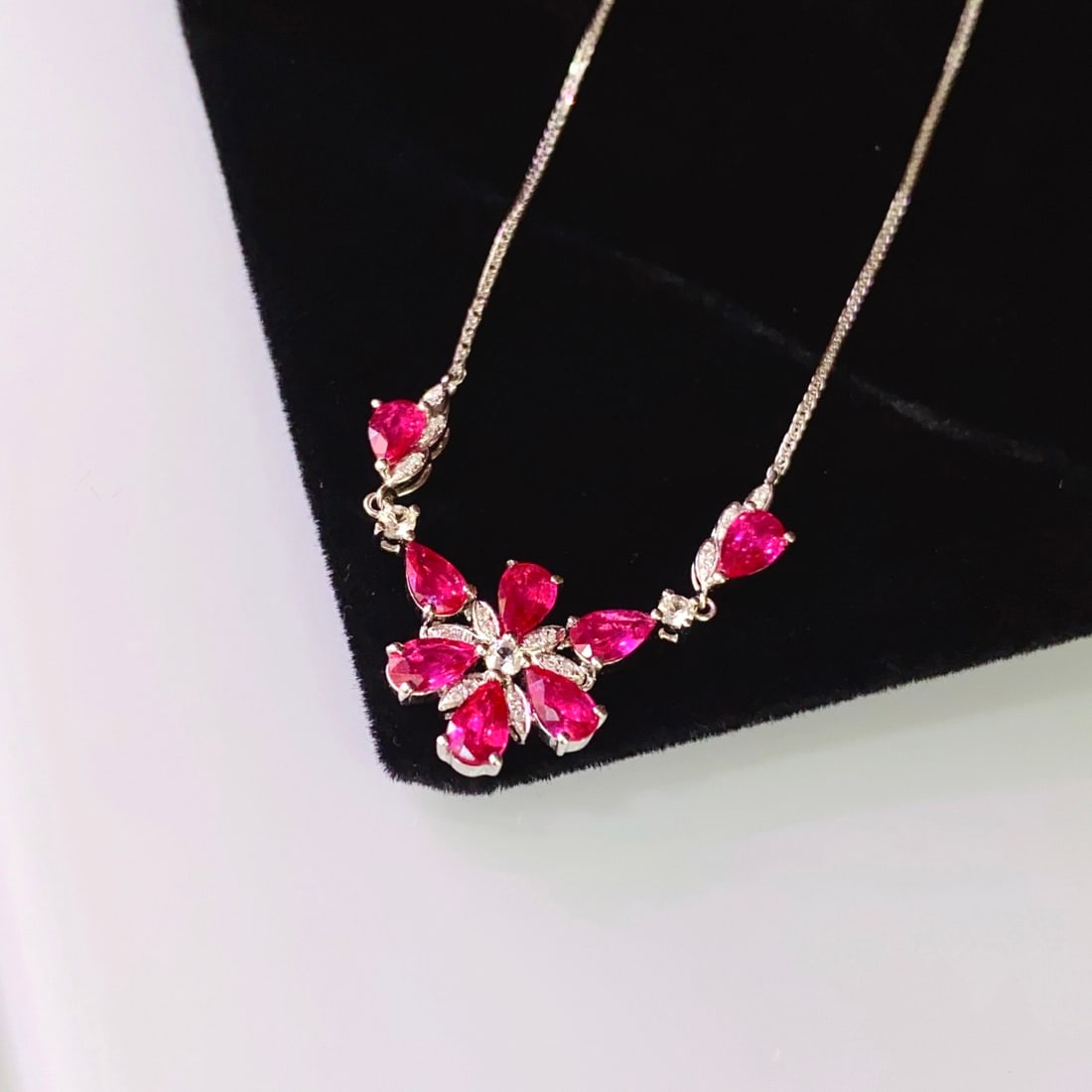 14k Gold 2.83 Ct Natural Ruby & Diamond & Sapphire Necklace: Ref:231148218 // gold content:14k gold // main gemstone:ruby // shape:pear // carat weight:2. 83ct // color:red // treatment:natural // // adjacent gemstone 2 : diamond // number of stones:24 //