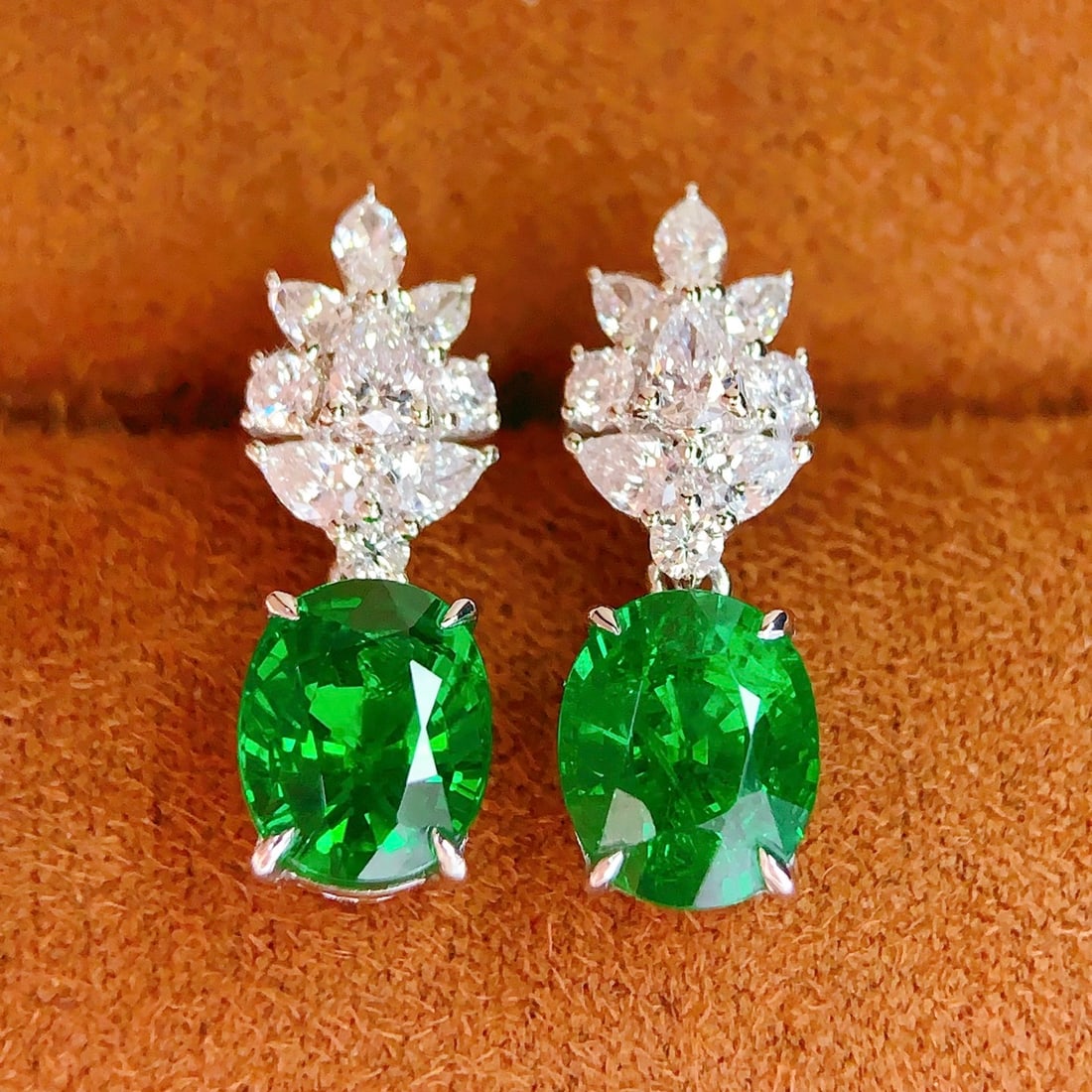 14k Gold 4.4 Ct Natural Tsavorite & Diamond Earrings - 2