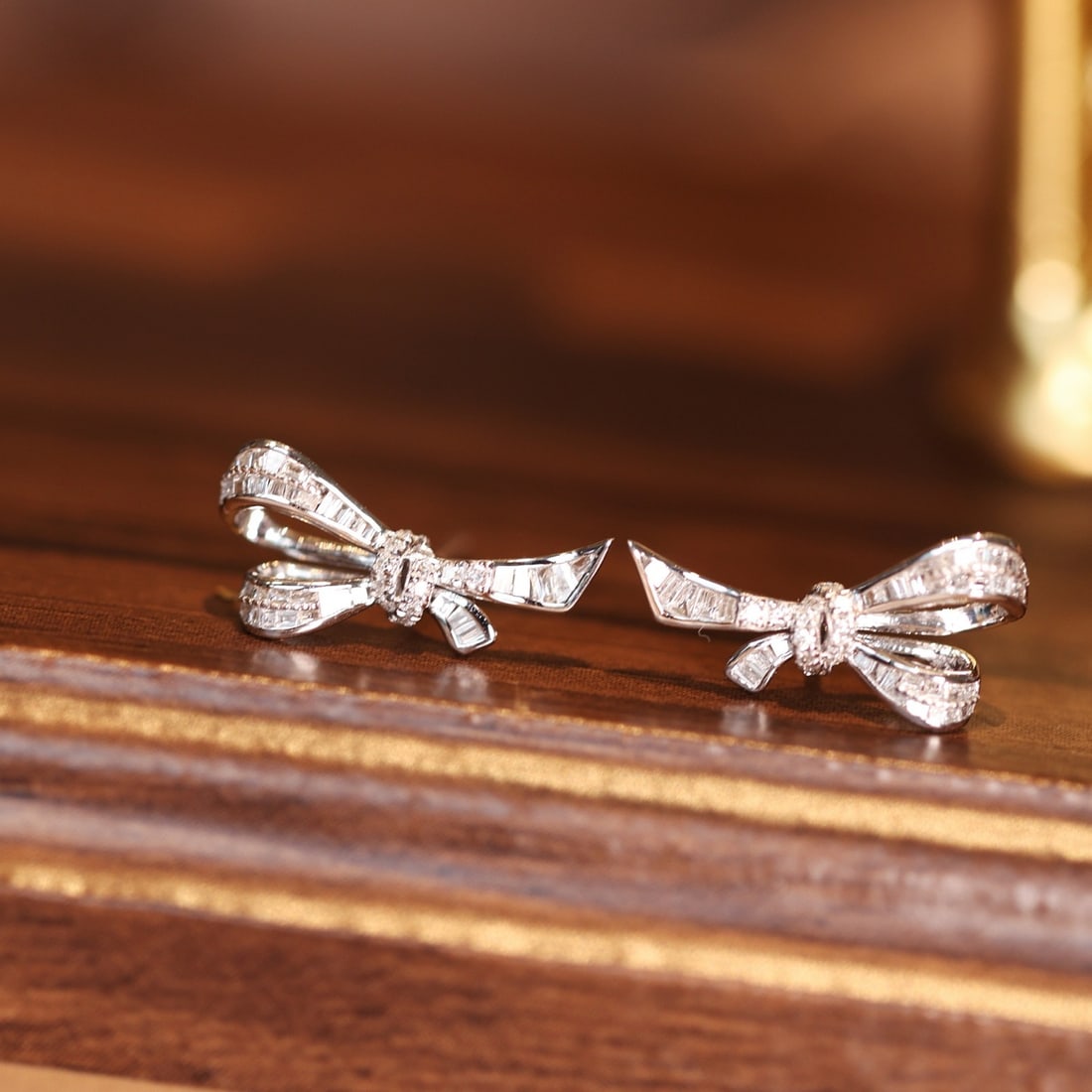 14k Gold 0.29 Ct Natural H Diamond Earrings: Ref:231148248 // gold content:14k gold // main gemstone:diamond // shape:multiple // carat weight:0. 29ct // clarity grade:vs-si // color:h // treatment:natural // Condition: New Low Estimate:
