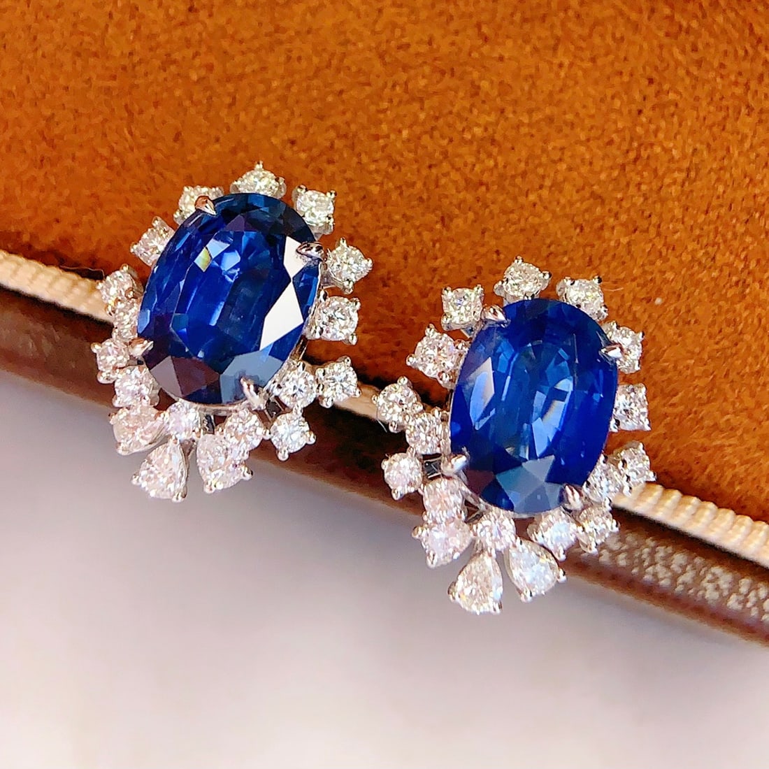 14k Gold 3.33 Ct Natural Sapphire & Diamond Earrings - 4