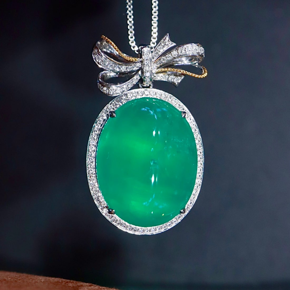 14k Gold 19.42 Ctw Natural Emerald & Diamond Pendant( Without Chain ): Ref:231148275 // gold content:14k gold // main gemstone:emerald // shape:oval // carat weight:19. 12ct // color:green // treatment:natural // // adjacent gemstone 2 : diamond // shape:round // carat w