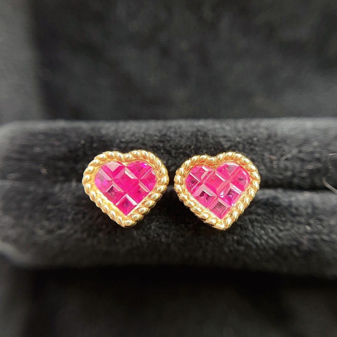 14k Gold 1.10 Ct Natural Ruby Earrings: Ref:231148278 // gold content:14k gold // main gemstone:ruby // shape:princess // carat weight:1. 10ct // color:red // treatment:natural // Condition: New Low Estimate: 3100.00 High Estimate: 4600.00