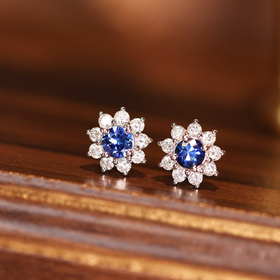 14k Gold 1.19 Ctw Natural Sapphire & Diamond Earrings: Ref:231148283 // gold content:14k gold // main gemstone:sapphire // shape:round // carat weight:0. 65ct // color:blue // treatment:natural // cut grade:g // // adjacent gemstone 2 : diamond //