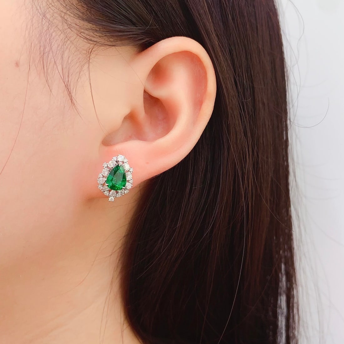 14k Gold 3.35 Ct Natural Tsavorite & Diamond Earrings - 6