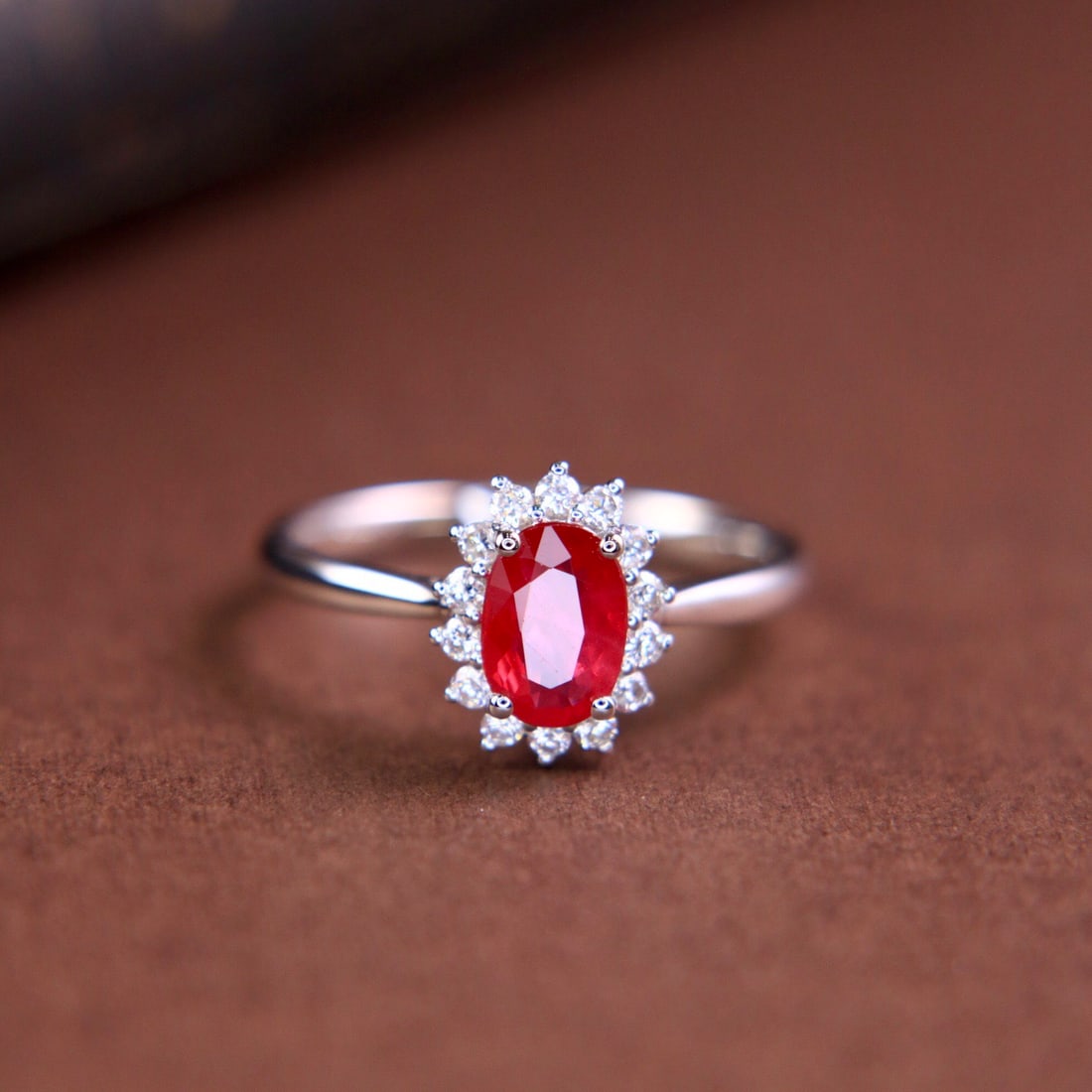 14k Gold 1.26 Ctw Natural Ruby & Diamond Ring: Ref:231148306 // gold content:14k gold // ring size:7. 25us // // main gemstone:ruby // shape:oval // carat weight:1. 05ct // color:red // treatment:natural // // adjacent gemstone 2 : diamond //