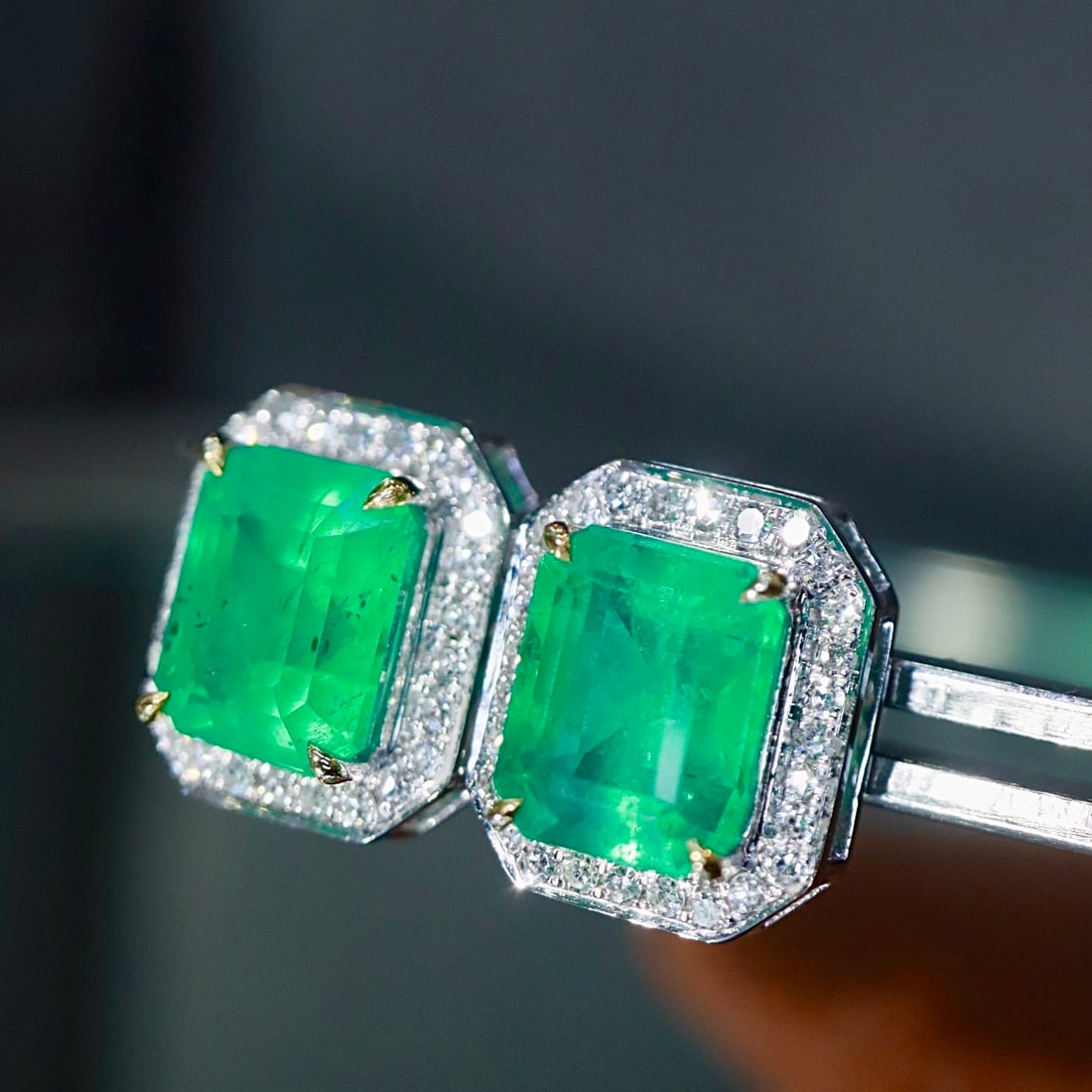 14k Gold 2.24 Ctw Natural Emerald & Diamond Earrings - 7