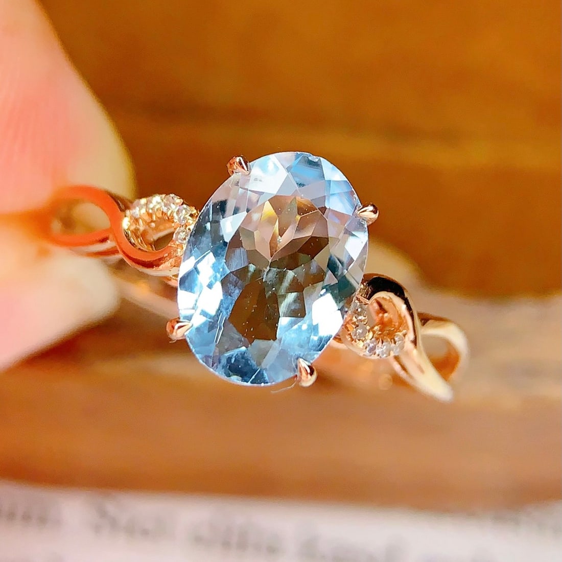 14k Gold 1.4 Ct Natural Aquamarine & Diamond Ring: Ref:231148337 // gold content:14k gold // ring size:7. 25us // // main gemstone:aquamarine // shape:oval // carat weight:1. 4ct // color:blue // treatment:natural // // adjacent gemstone 2 : diamond