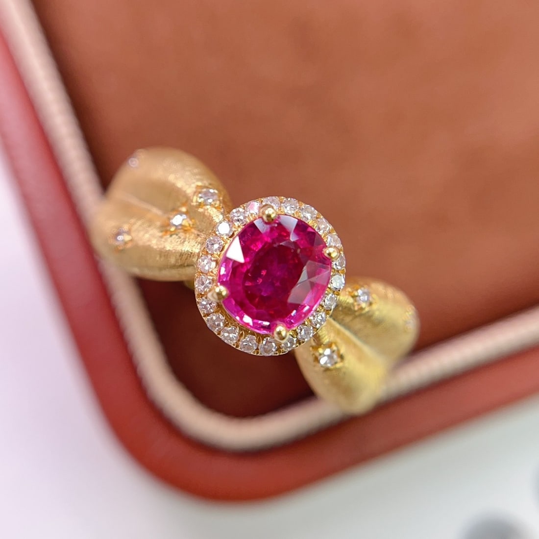14k Gold 1.15 Ct Natural Ruby & Diamond Ring: Ref:231148342 // gold content:14k gold // ring size:7. 25us // // main gemstone:ruby // shape:oval // carat weight:1. 15ct // color:red // treatment:natural // // adjacent gemstone 2 : diamond //