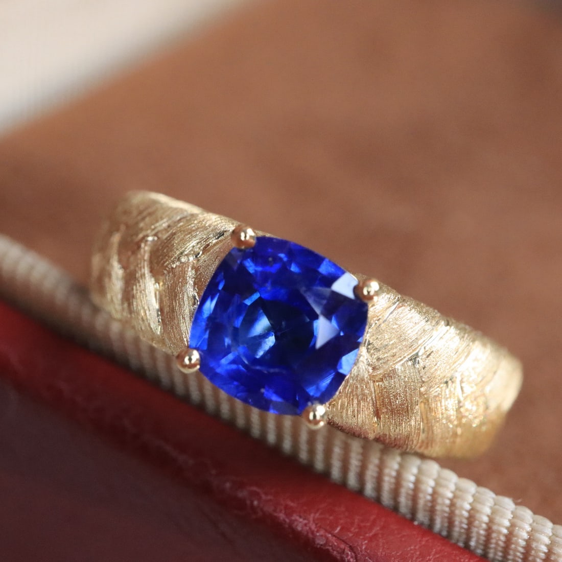 14k Gold 1.23 Ct Vivid Blue Natural Sapphire Ring: Ref:231148345 // gold content:14k gold // ring size:7. 25us // // main gemstone:sapphire // shape:cushion // carat weight:1. 23ct // color:vivid blue // treatment:natural // Condition: New Low Estimat