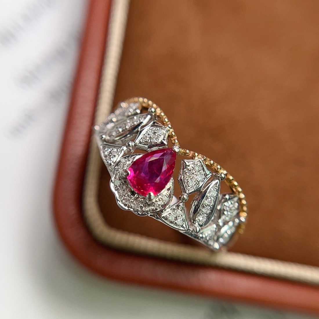 14k Gold 1.00 Ct Natural Ruby & Diamond Ring: Ref:231148354 // gold content:14k gold // ring size:7. 25us // // main gemstone:ruby // shape:pear // carat weight:1. 00ct // color:red // treatment:natural // // adjacent gemstone 2 : diamond //