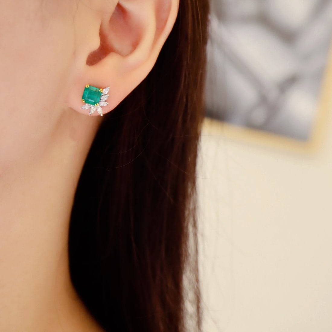 14k Gold 2.62 Ctw Natural Emerald & Diamond Earrings - 7