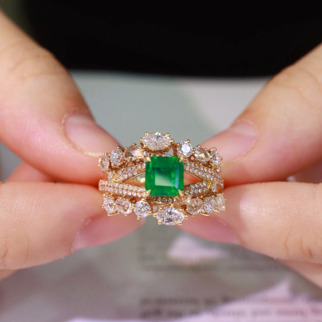 14k Gold 2.36 Ctw Vivid Green Natural Emerald & Diamond Ring: Ref:231148415 // gold content:14k gold // ring size:7. 25us // // main gemstone:emerald // shape:octagonal // carat weight:1. 13ct // color:vivid green // treatment:natural // // adjacent gemstone 2 :