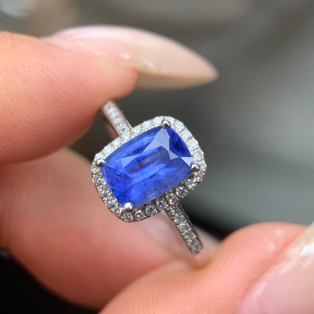 14k Gold 1.75 Ctw Natural Sapphire & Diamond Ring: Ref:231148429 // gold content:14k gold // ring size:7. 25us // // main gemstone:sapphire // shape:cushion // carat weight:1. 6ct // color:blue // treatment:natural // // adjacent gemstone 2 : diamond