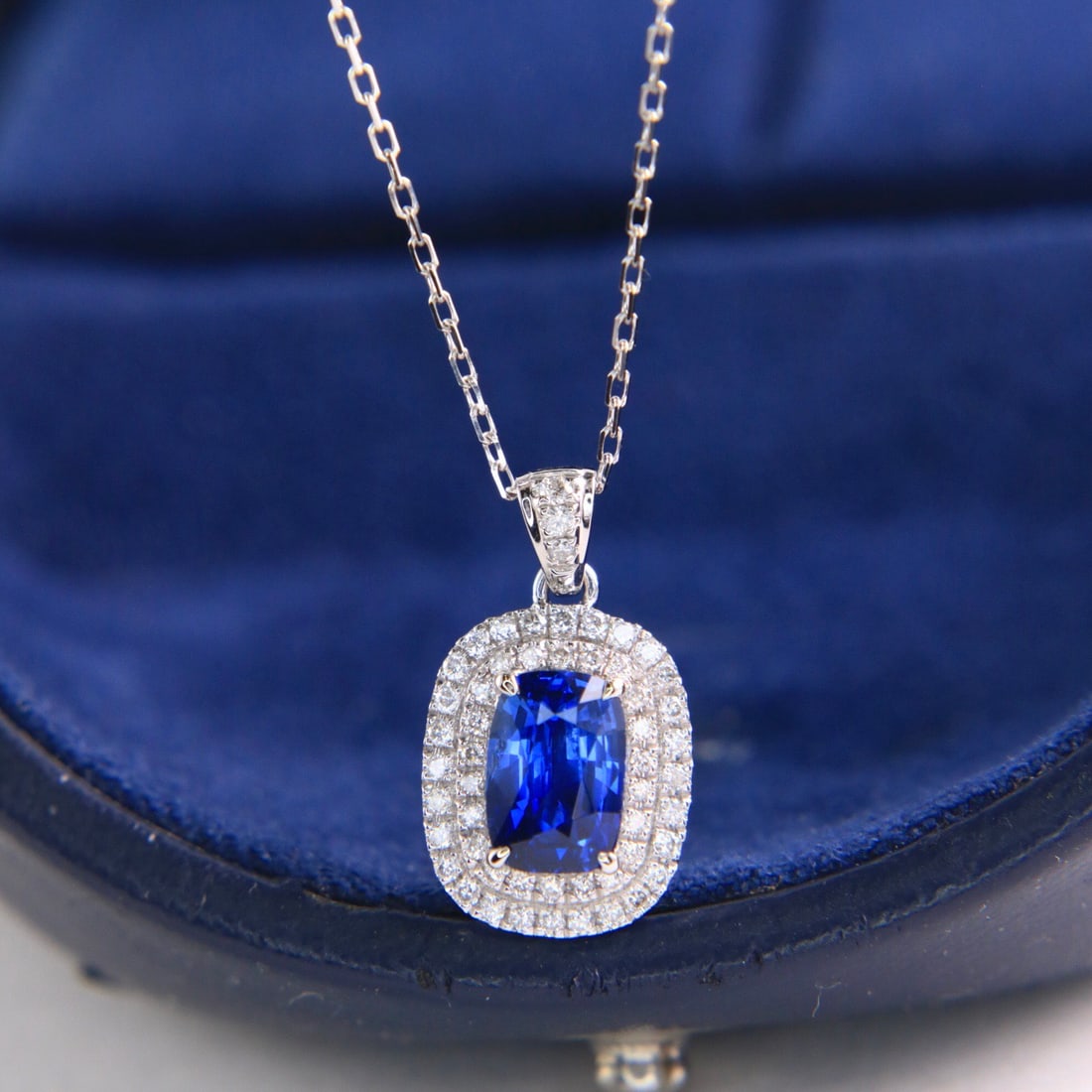 14k Gold 1.19 Ctw Natural Sapphire & Diamond Necklace: Ref:231148432 // gold content:14k gold // main gemstone:sapphire // shape:cushion // carat weight:1. 0ct // color:blue // treatment:natural // // adjacent gemstone 2 : diamond // shape:round // carat