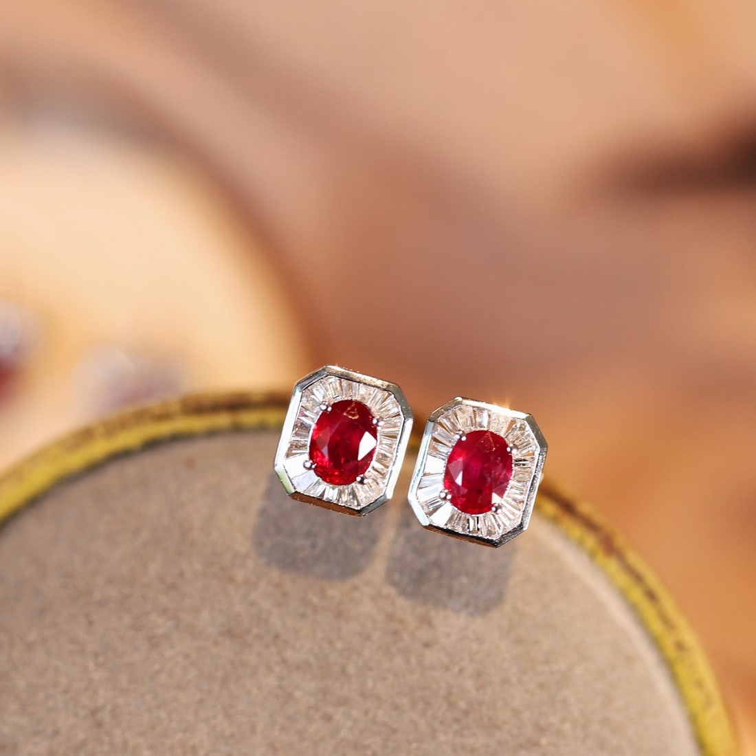 14k Gold 0.80 Ctw Natural Ruby & Diamond Earrings: Ref:231148435 // gold content:14k gold // main gemstone:ruby // shape:oval // carat weight:0. 58ct // color:red // treatment:natural // // adjacent gemstone 2 : diamond // shape:baguette // carat