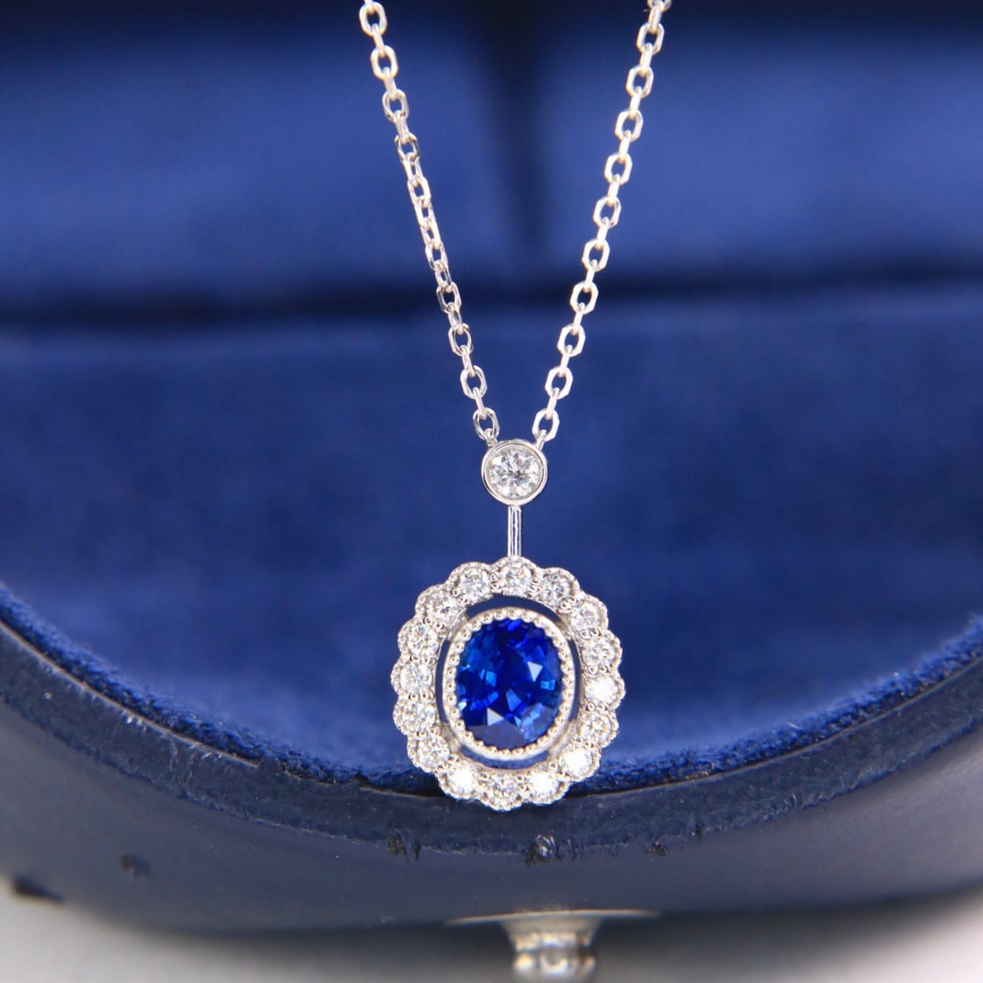 14k Gold 0.56 Ctw Natural Sapphire & Diamond Necklace: Ref:231148445 // gold content:14k gold // main gemstone:sapphire // shape:oval // carat weight:0. 41ct // color:blue // treatment:natural // // adjacent gemstone 2 : diamond // shape:round // carat
