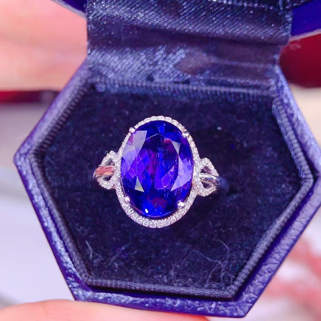 14k Gold 5.00 Ct Natural Tanzanite & Diamond Ring (1 of 7)