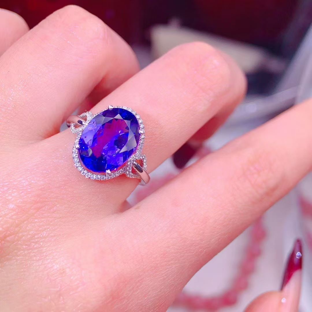 14k Gold 5.00 Ct Natural Tanzanite & Diamond Ring - 6