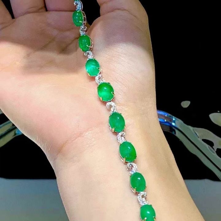14k Gold 16.95 Ct Natural Emerald & Diamond Bracelet - 4