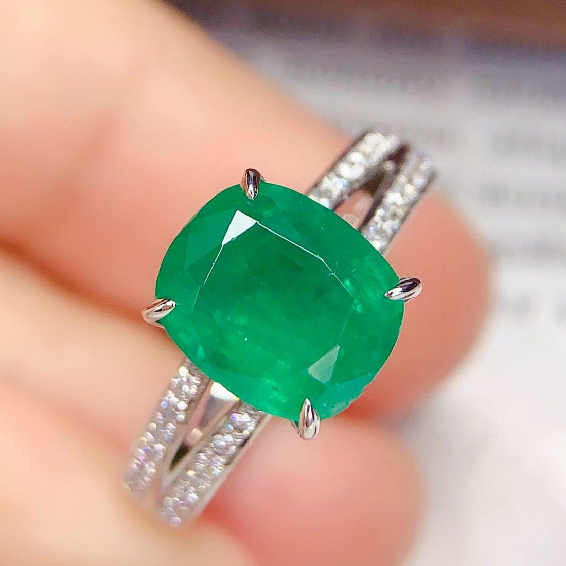 14k Gold 2.55 Ct Natural Emerald & Diamond Ring - 2