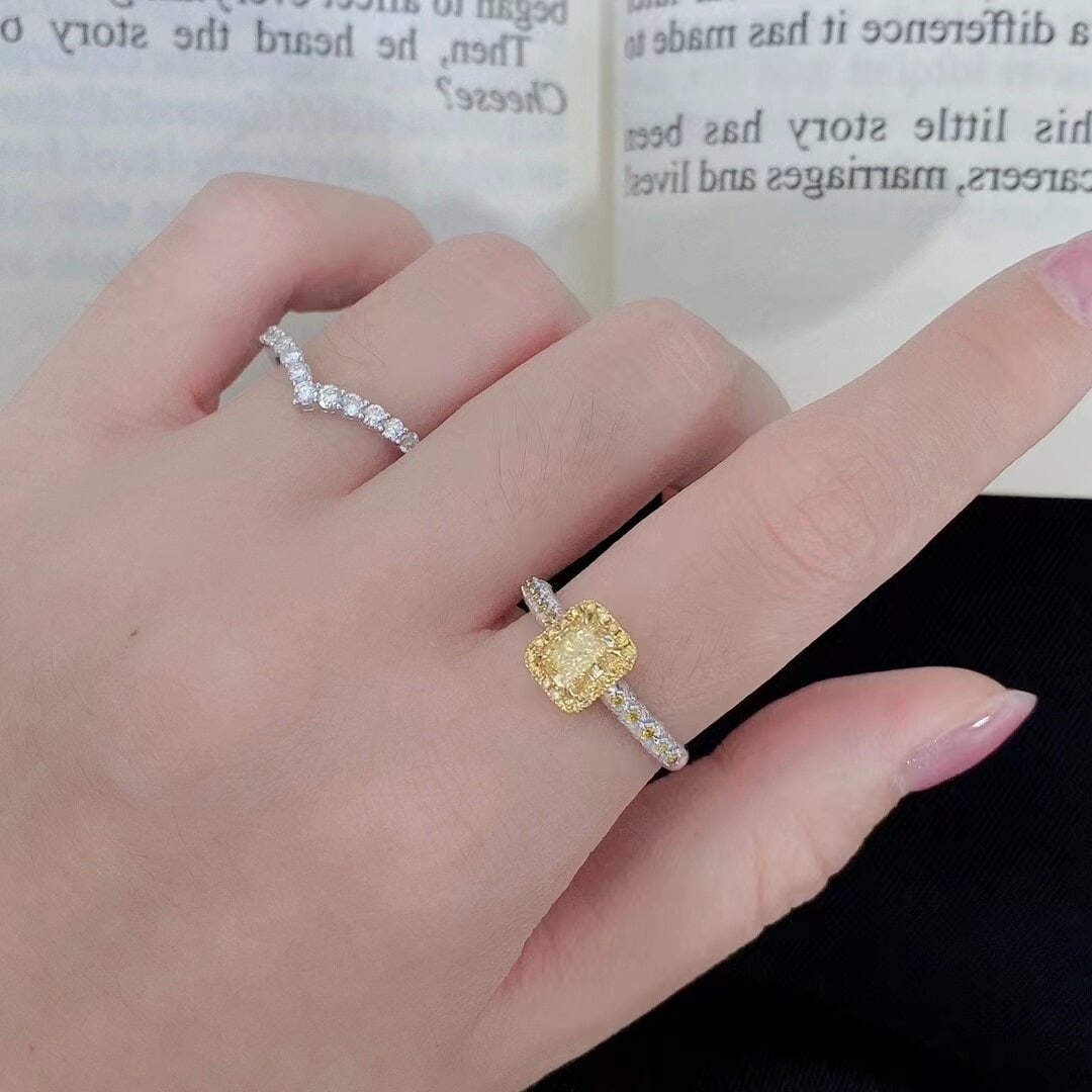 14k Gold 0.97 Ctw Natural Yellow Diamond & Diamond Ring - 4