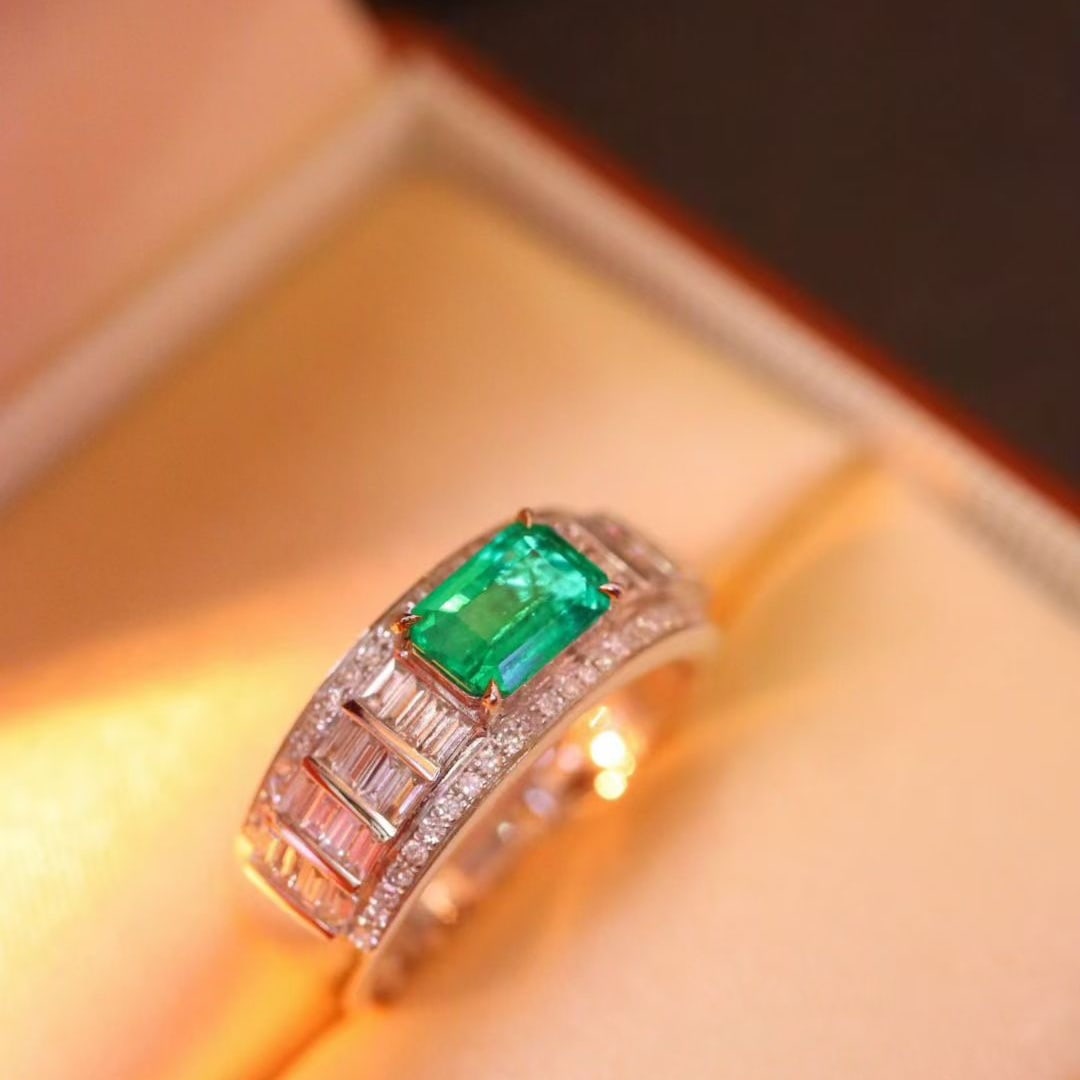 14k Gold 1.34 Ctw Natural Emerald & Diamond Ring - 3