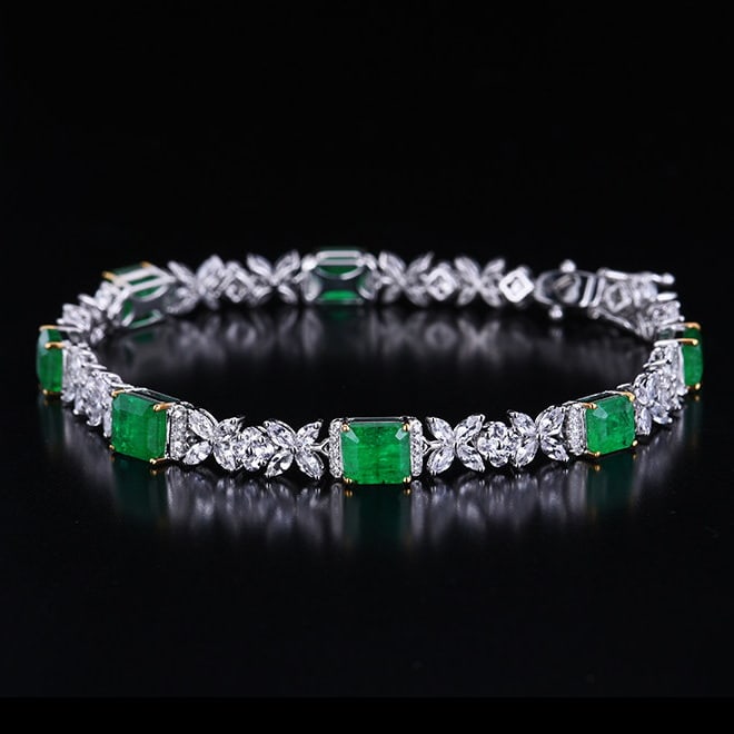 14k Gold 5.63 Ctw Vivid Green Natural Emerald & Diamond Bracelet - 3