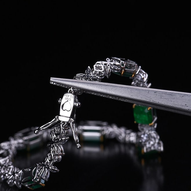 14k Gold 5.63 Ctw Vivid Green Natural Emerald & Diamond Bracelet - 4
