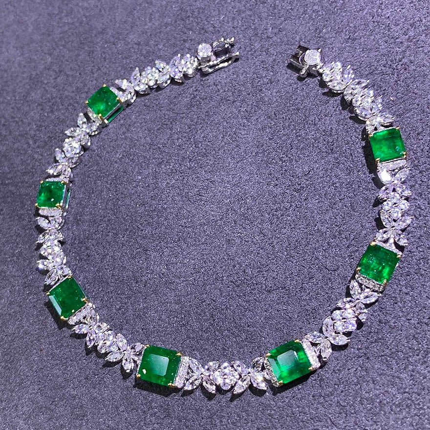14k Gold 5.63 Ctw Vivid Green Natural Emerald & Diamond Bracelet - 7