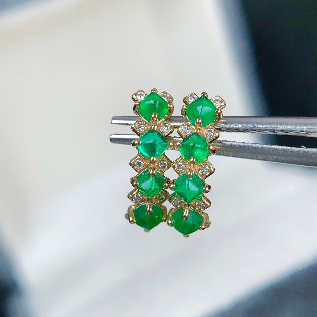 14k Gold 1.13 Ctw Natural Emerald & Diamond Earrings - 5